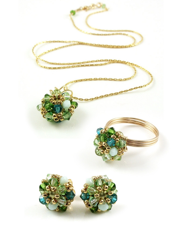 Set pendant, stud earrings and ring by Ichiban - Daisies Herba Fresca