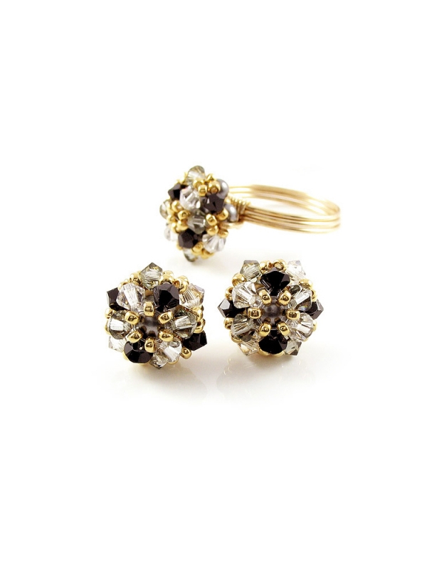 Set ring and stud earrings by Ichiban - Daisies Black Diamond