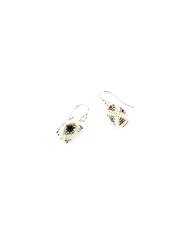 Dangle earrings by Ichiban