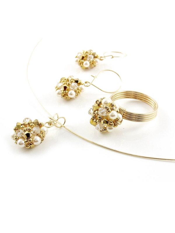 Set pendant, ring and earrings by Ichiban - Daisies Aurum
