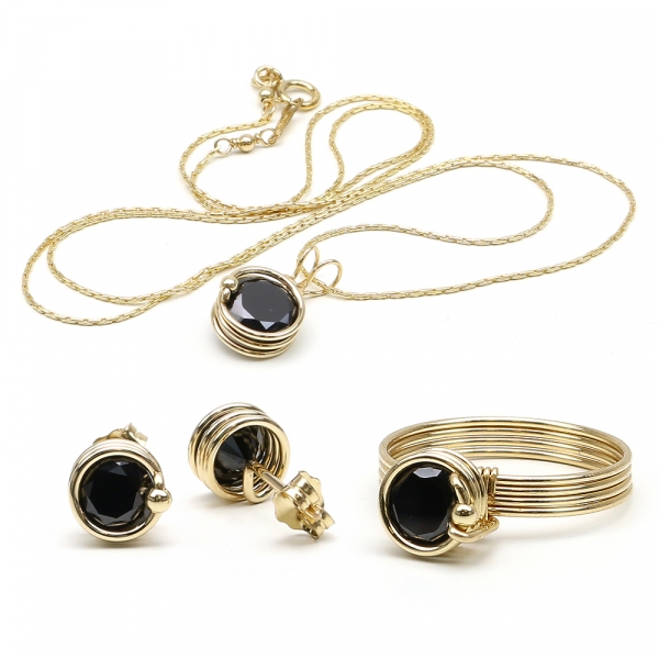 Set pendant, ring  and stud earrings by Ichiban - Busted Black