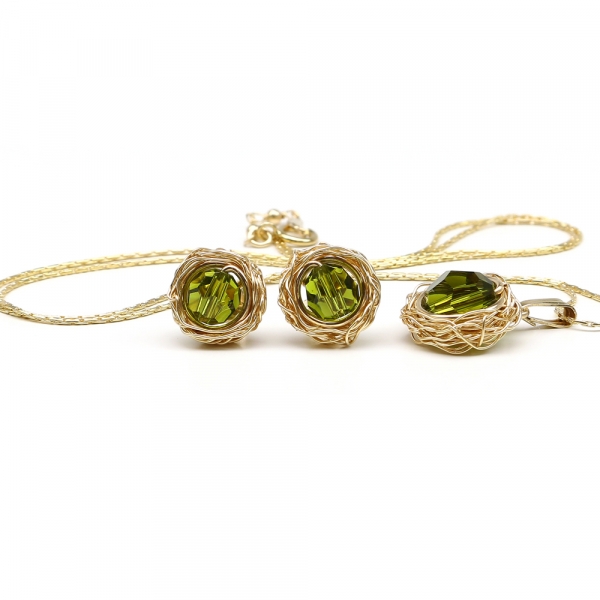 Sweet Olivine set - pendant and stud earrings