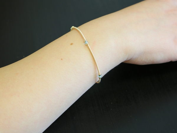 Gemstone bracelet by Ichiban - Vogue Ocean Apatite