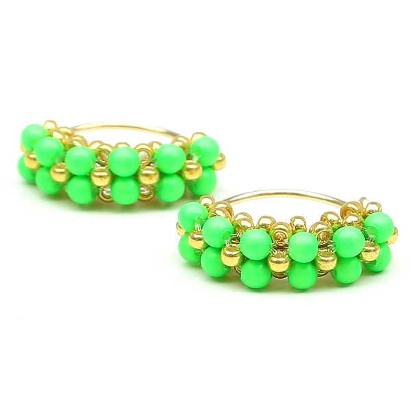 Earrings by Ichiban - Mini Diva Pearls Neon Green