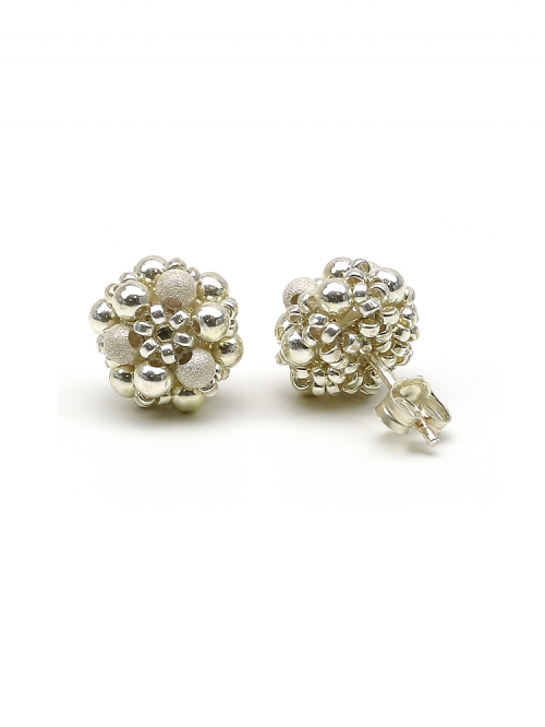 stud earrings by Ichiban - Silver Daisies 925 Silver