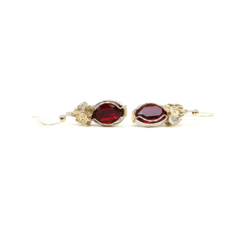 Dangle earrings by Ichiban - Royal Red