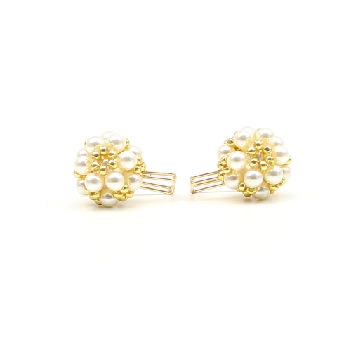 Daisies Cream - cercei clips Ichiban Jewelry